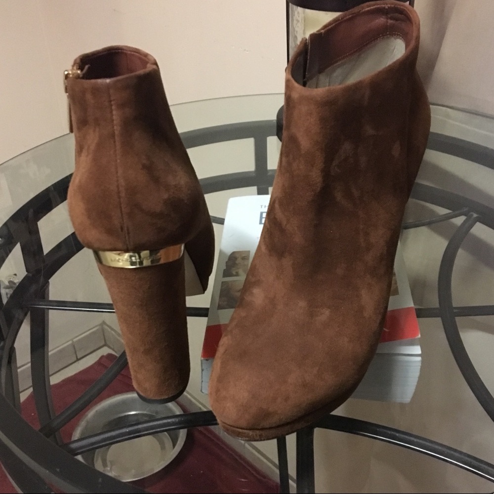 S 9 Michael Kors Brown/Beige and Gold Booties